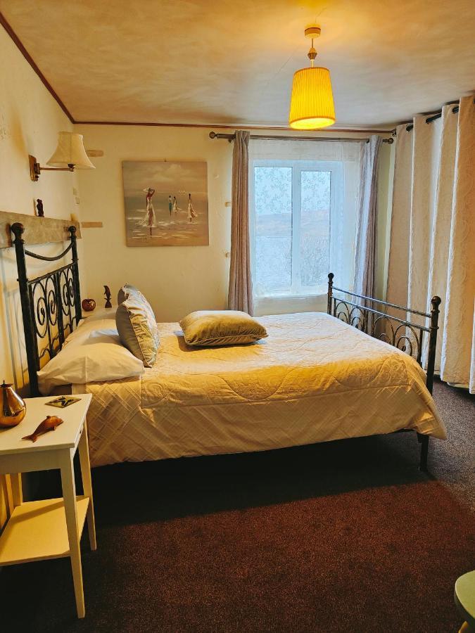 Waterfront Rest Bed and breakfast